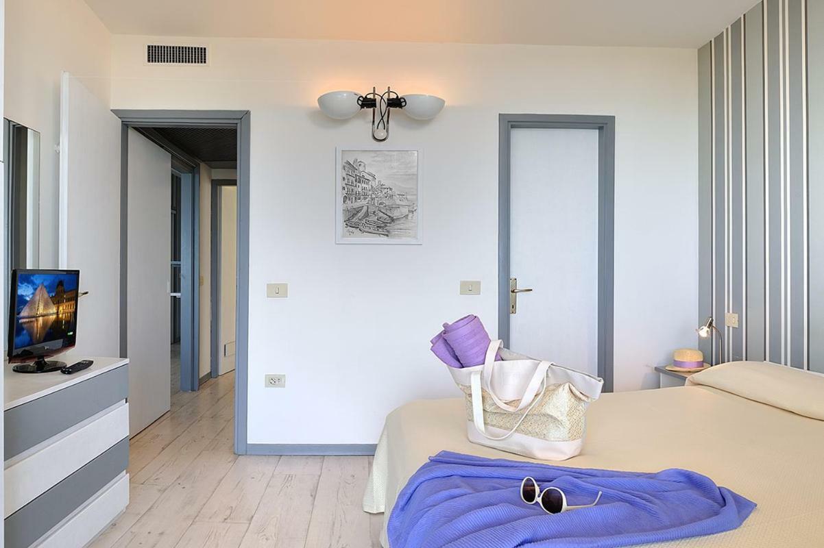 Residence Riccione Beach Apartments Exterior photo