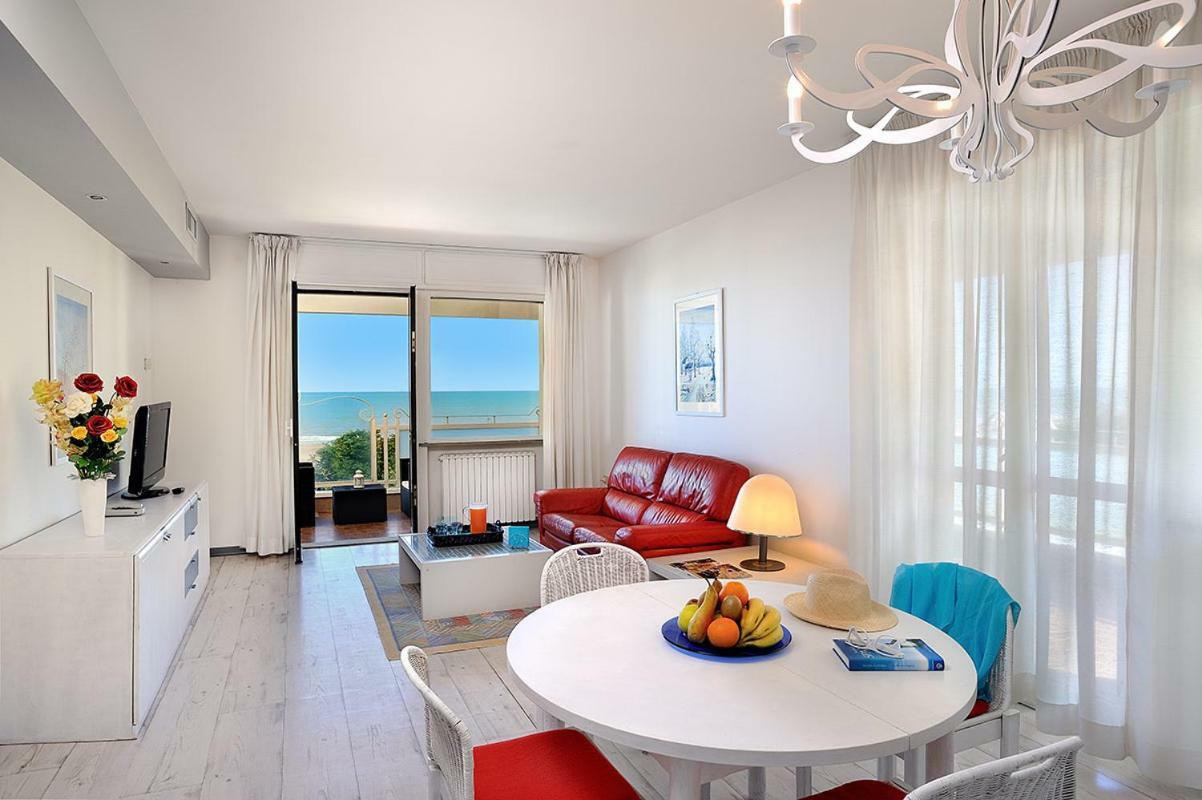 Residence Riccione Beach Apartments Exterior photo